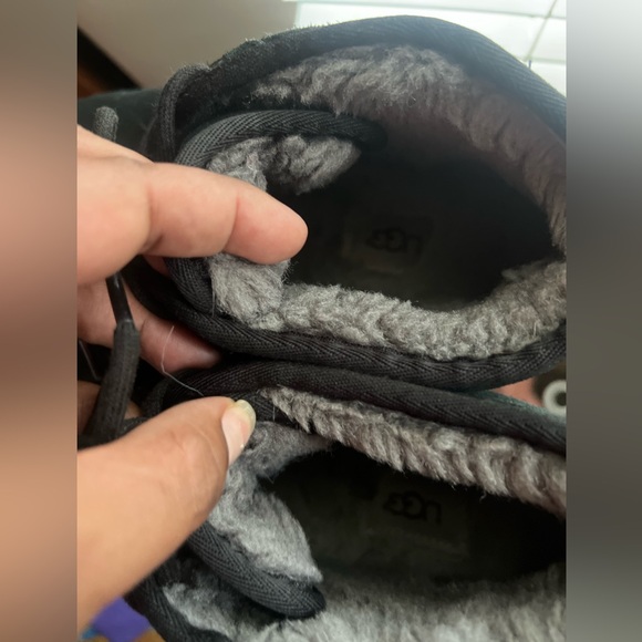 UGG Australia Neumel Chukka Boot for Men, Size 8  Black Lace up great condition - Picture 6 of 9